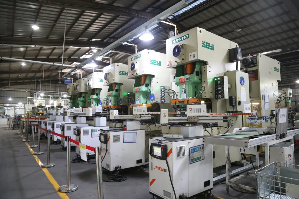 Swinging-arm stamping robot line Swinging-arm stamping robot line
